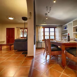 https://precioso-chalet-cerca-de-la-playa.allmallorcahotels.com
