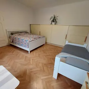 apartment-bezigrad.hotels-in-ljubljana.com/